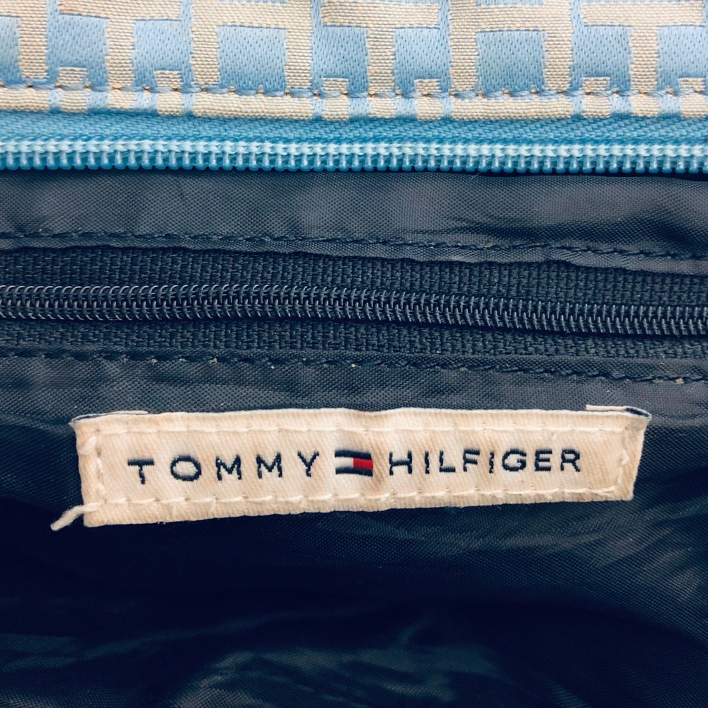 🛍Tommy Hilfiger Light Blue Small Handbag - Picture 9 of 9